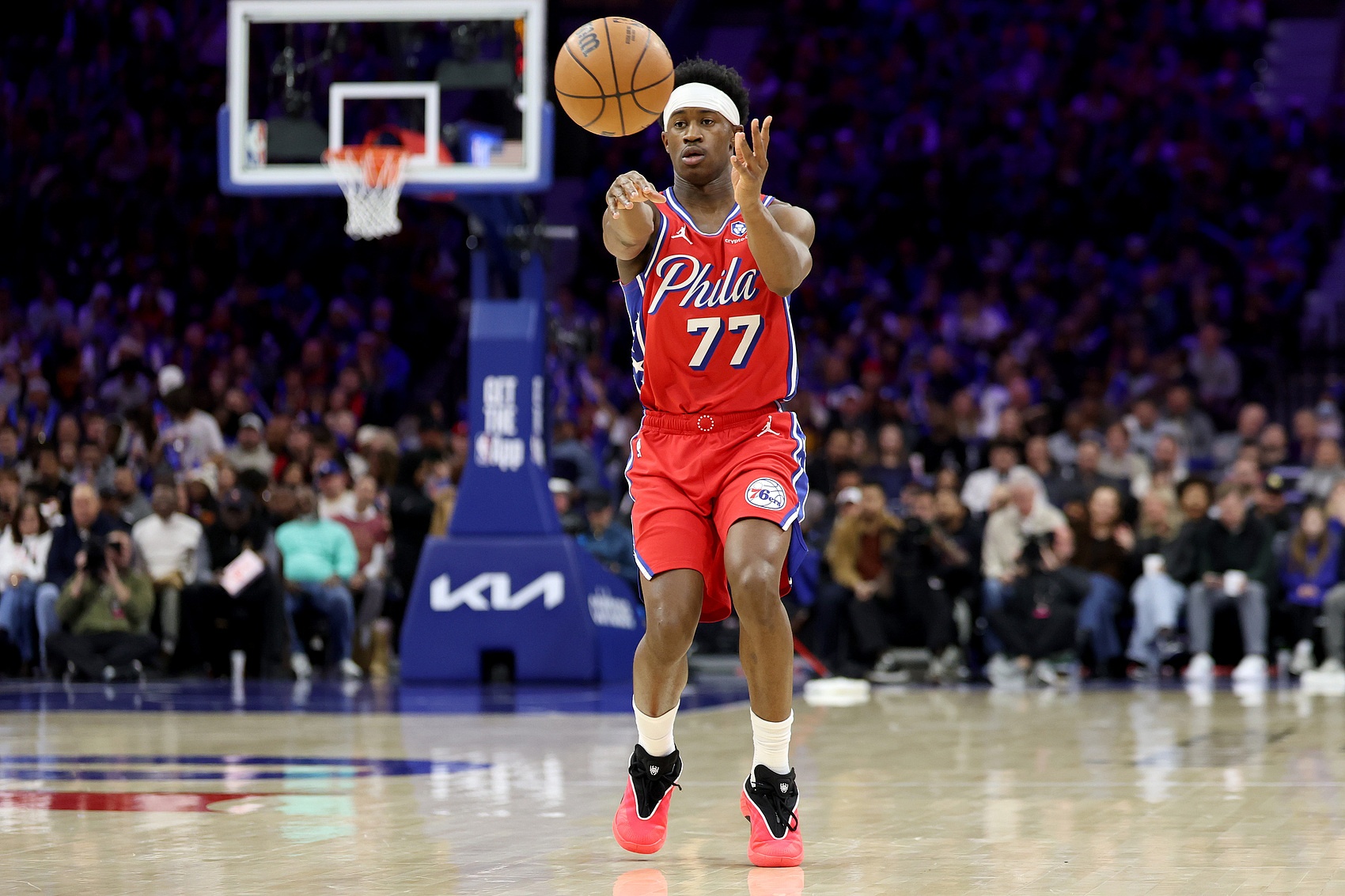 开云体育APP下载-好苗子！76人探花埃奇库姆21中10得25分7板 活力十足有2断1盖帽